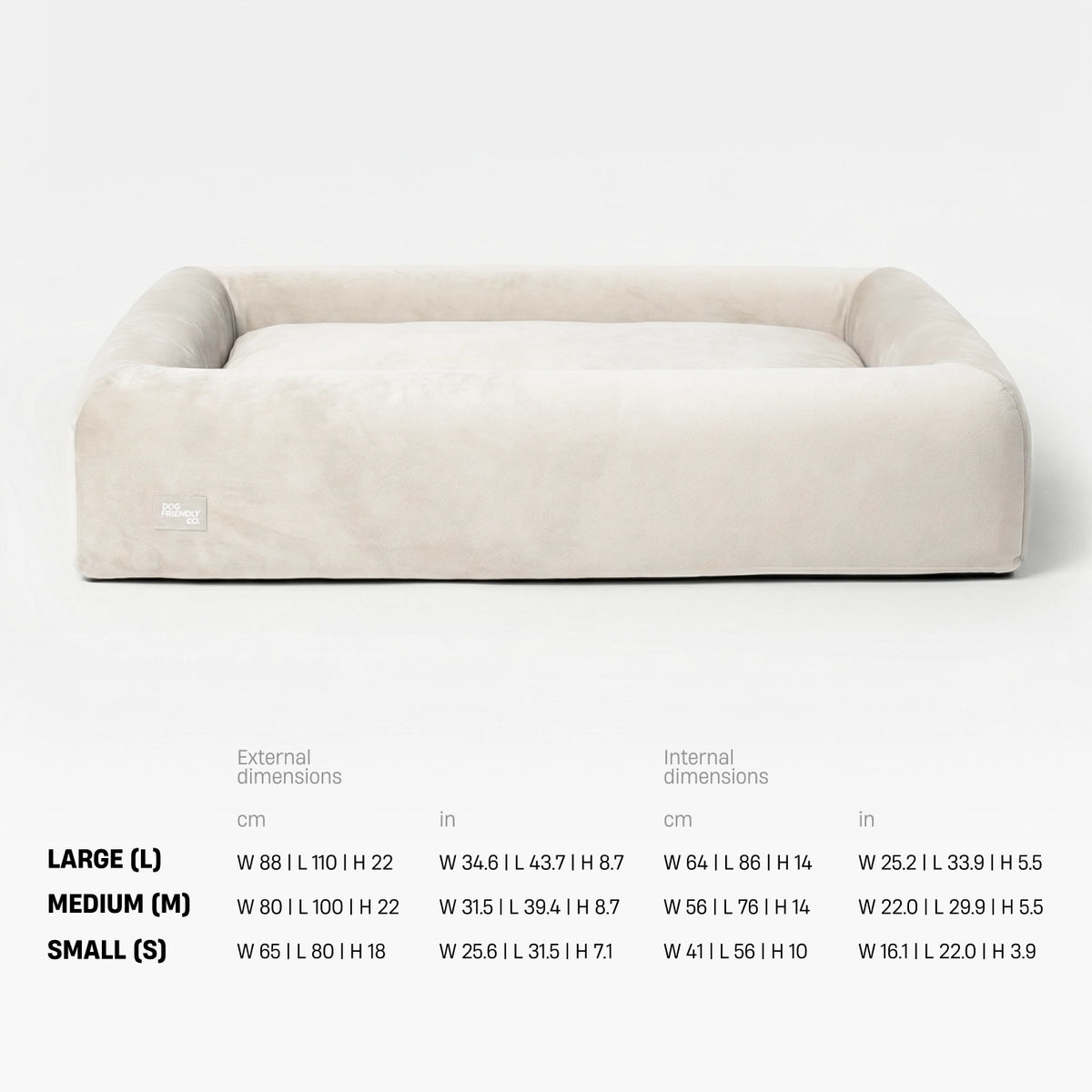 Bed size chart in centimetres, width by length by height. Large: external 88 by 110 by 22, internal 64 by 86 by 14. Medium: external 80 by 100 by 22, internal 56 by 76 by 14. Small: external 65 by 80 by 18, internal 41 by 56 by 10.