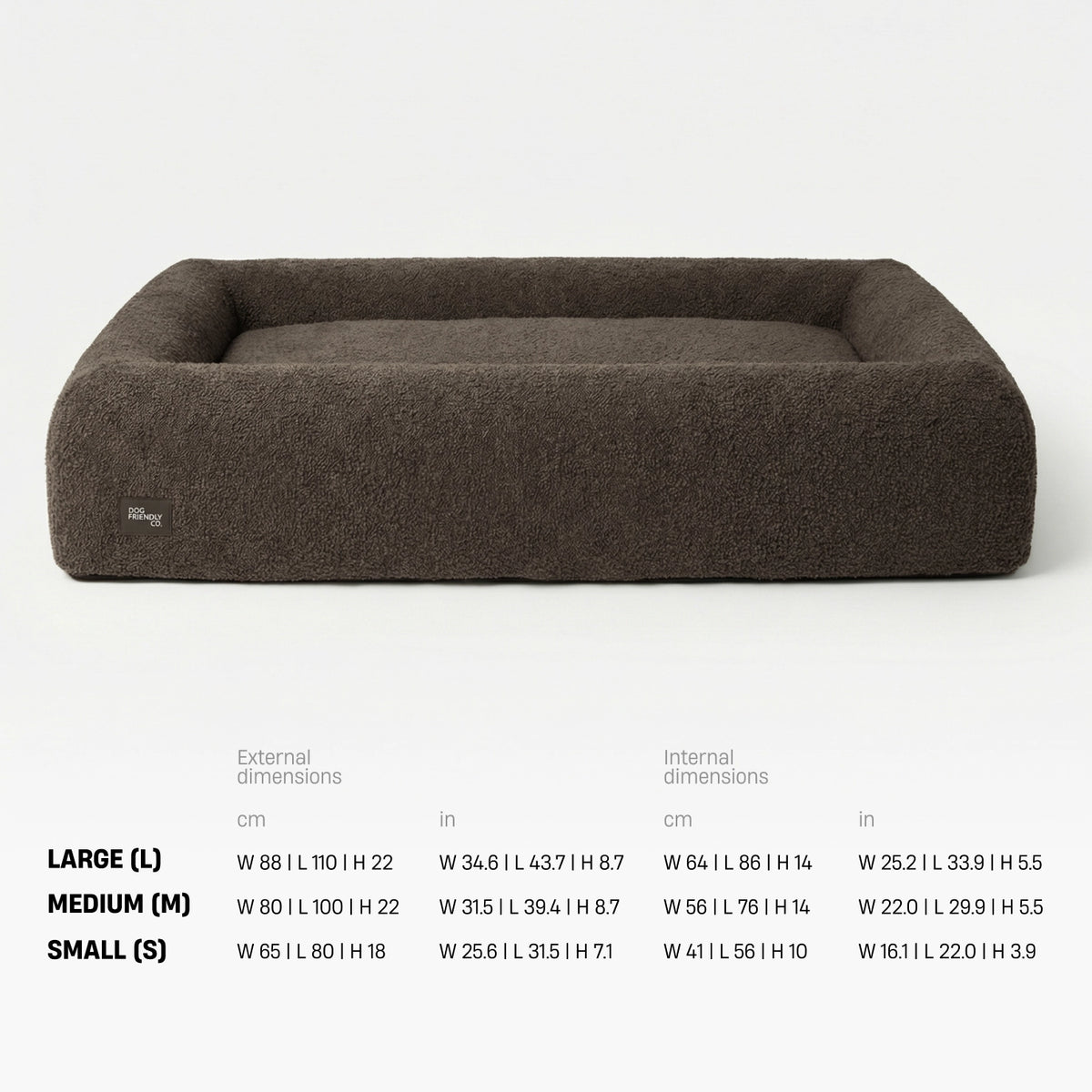 Bed size chart in centimetres and inches, width by length by height. Large: external 88 by 110 by 22, internal 64 by 86 by 14. Medium: external 80 by 100 by 22, internal 56 by 76 by 14. Small: external 65 by 80 by 18, internal 41 by 56 by 10.